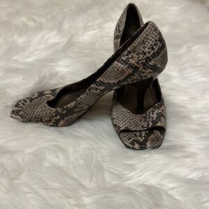 Tahari Snakeskin Peep Toe Heels C2